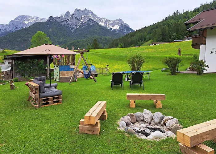 Ferienhaus & -Wohnung Flatscher