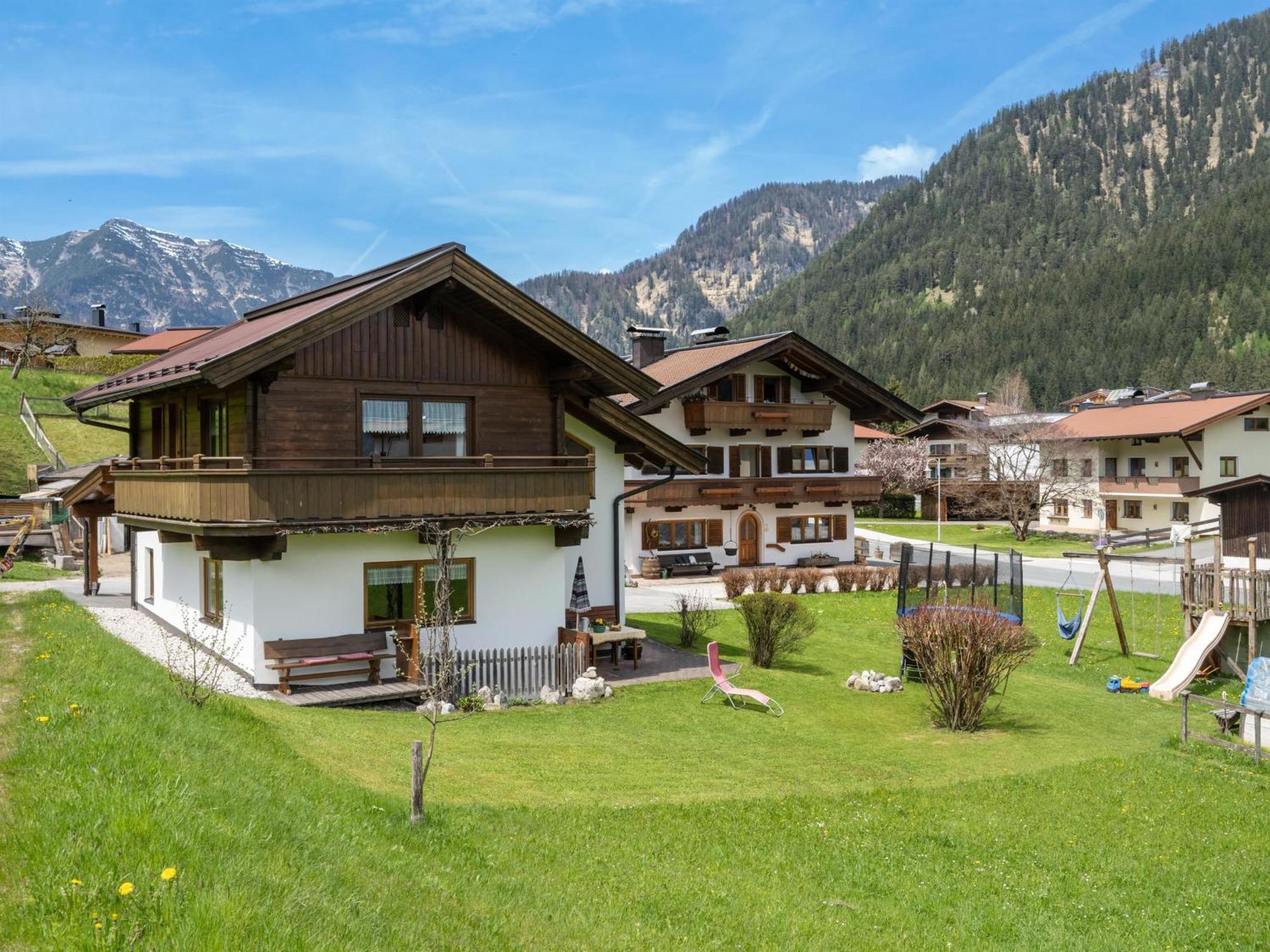 & -wohnung Flatscher Hébergement de vacances *